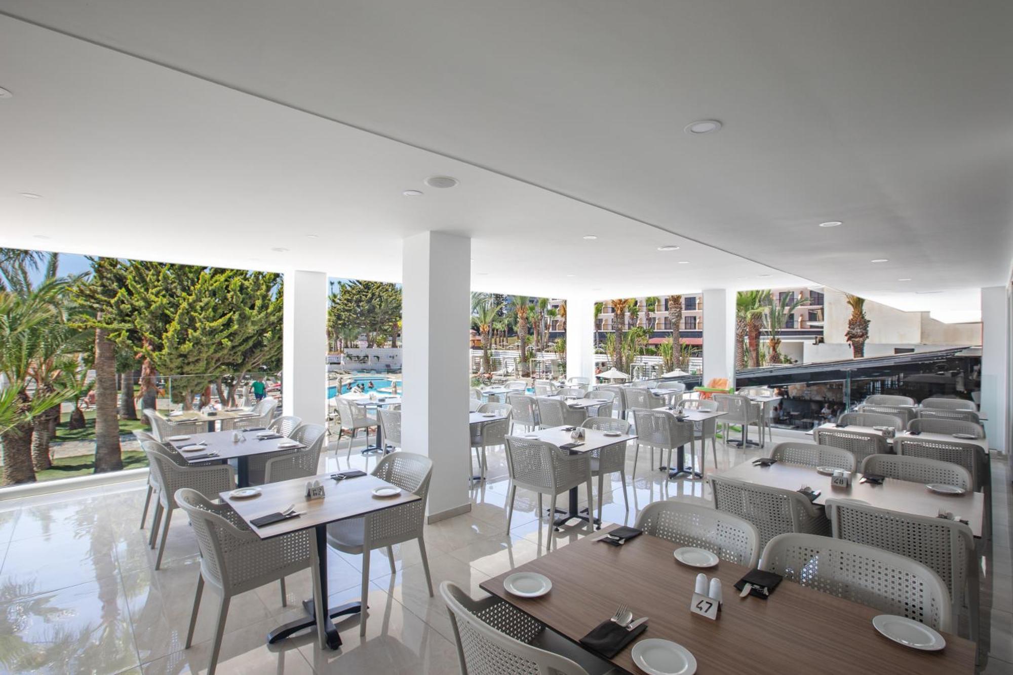 Bohemian Gardens Hotel Protaras Exterior foto