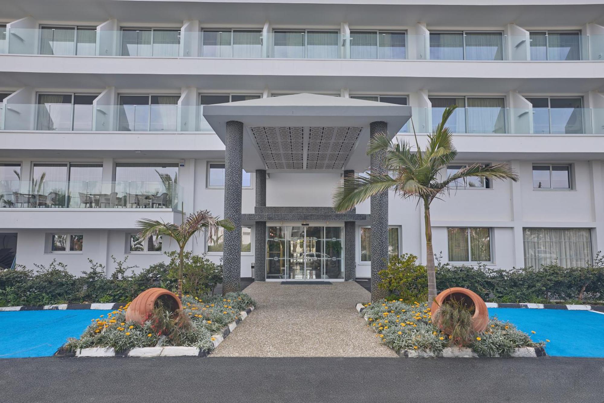 Bohemian Gardens Hotel Protaras Exterior foto